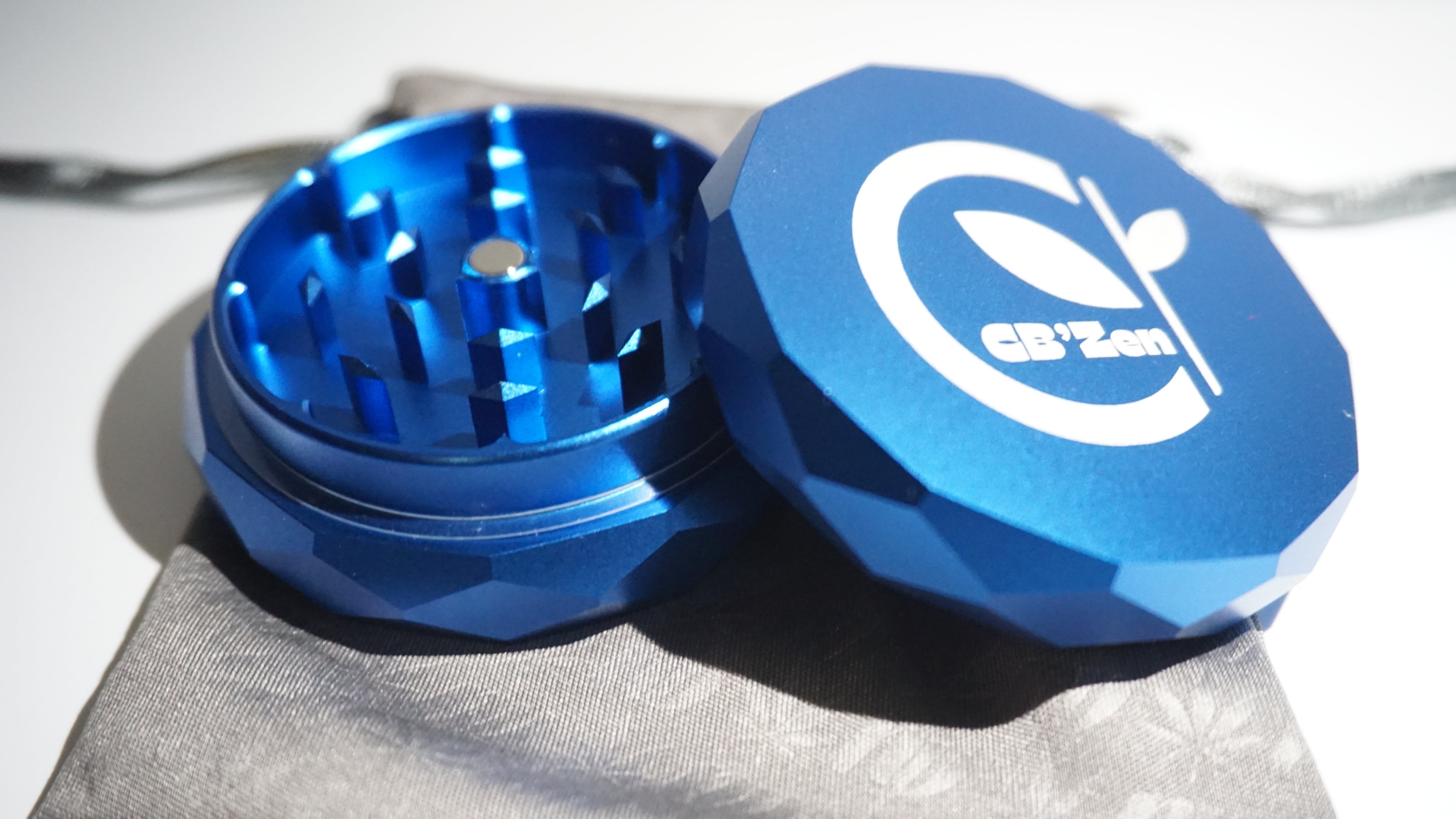 Grinder metallic deux pièces Bleu
